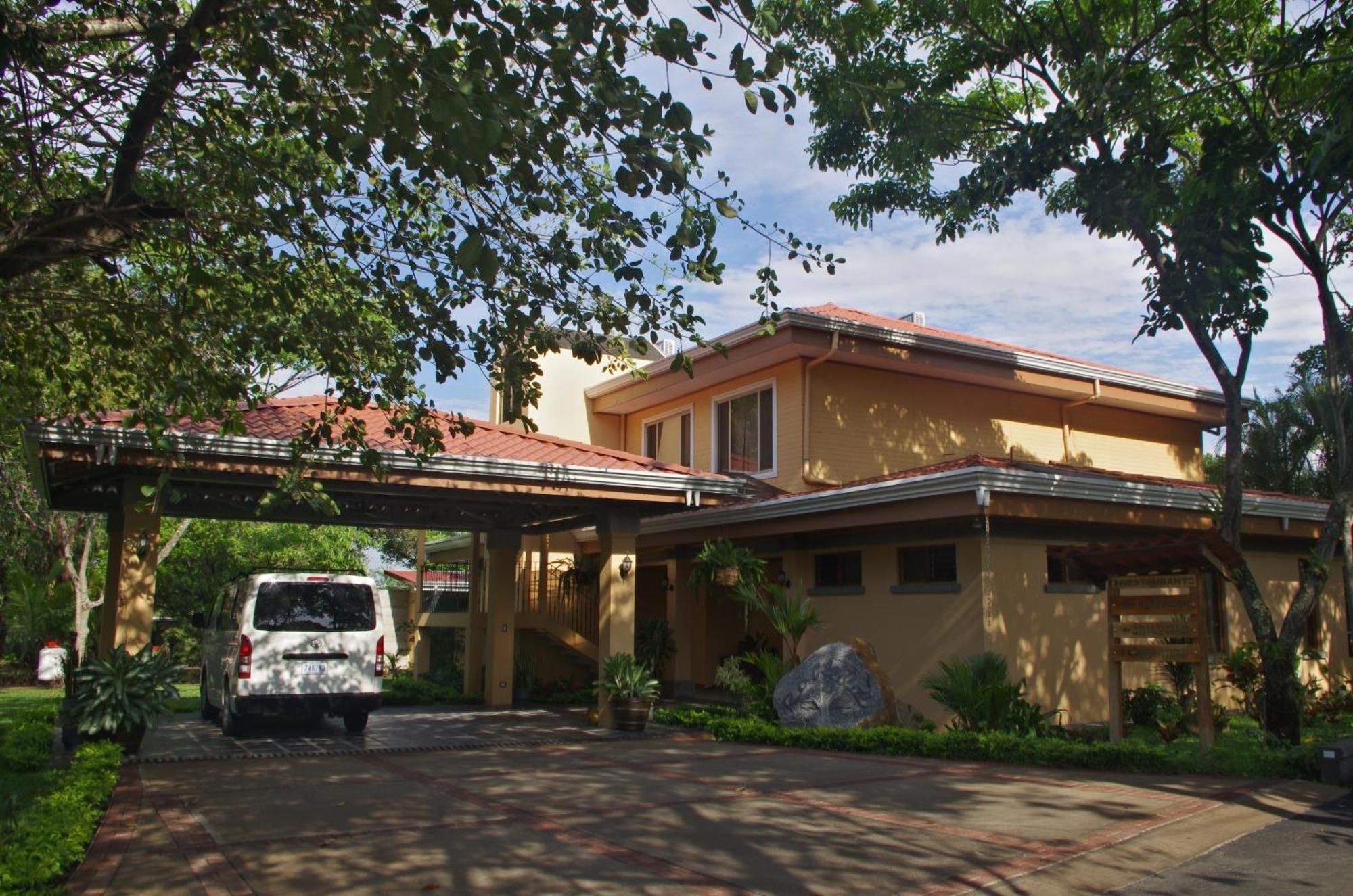 Hotel Robledal Alajuela Exterior photo